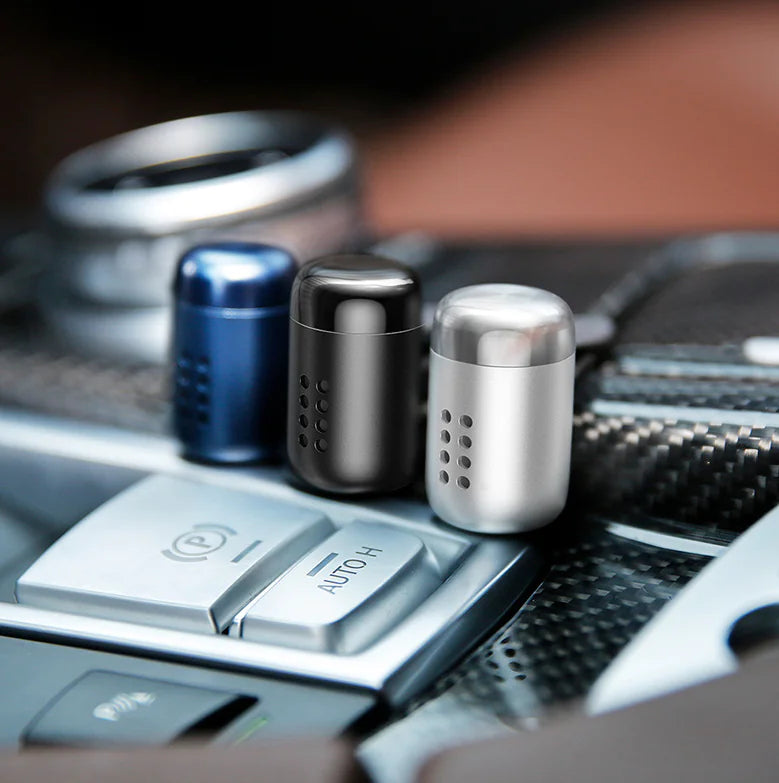 Mini Metal Car Air Purifier and Aromatherapy Diffuser